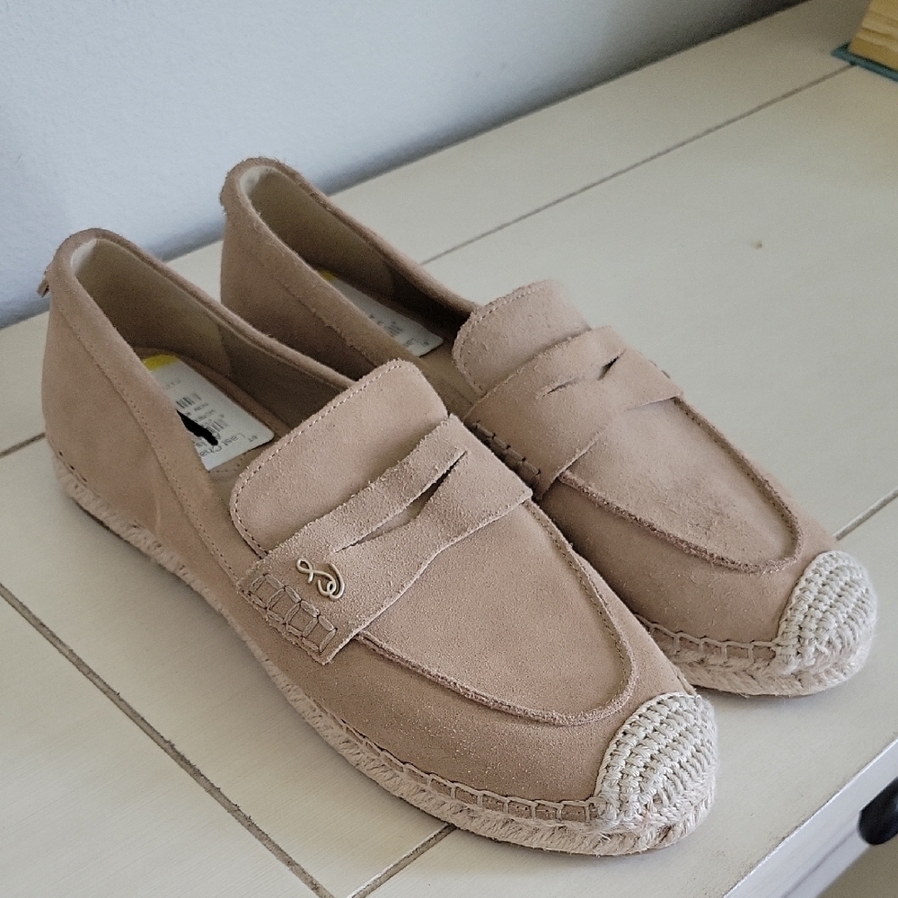 Women's Tan Loafers - Picture 2 of 4